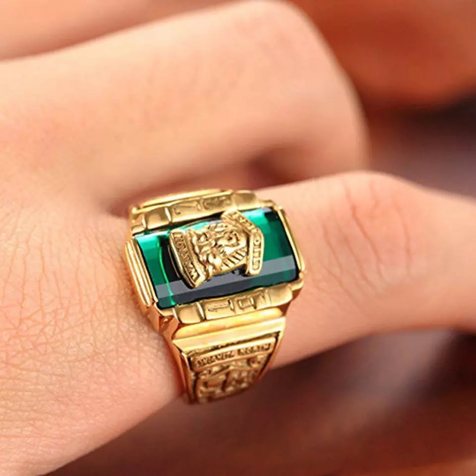 Nhẫn Mỹ Sư Tử 1973 Màu Vàng 24k Đá Xanh Lá