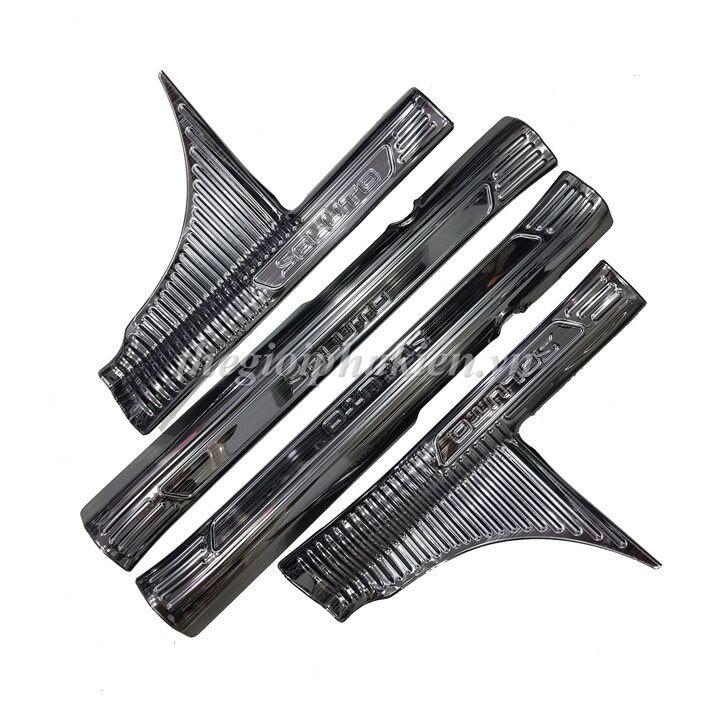 Bộ sản phẩm ỐP BẬC CỐP VÀ BẬC CỬA vân Titan xe Kia Soluto
