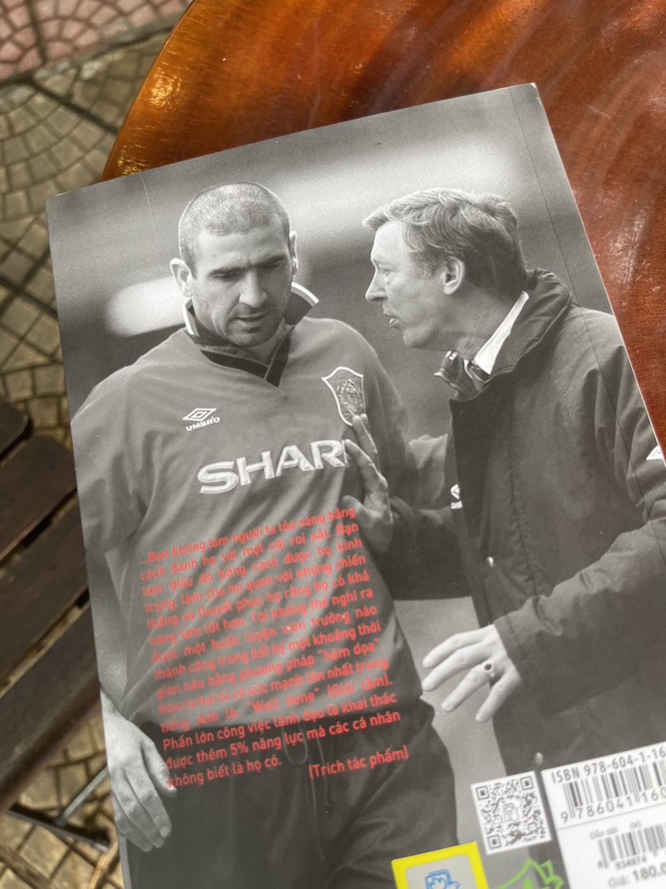 DẪN DẮT - Lãnh đạo chứ không quản lý - Alex Ferguson & Michael Moritz - Nguyễn Dương Hiếu & Nguyễn Phúc Hoàng dịch - NXB Trẻ