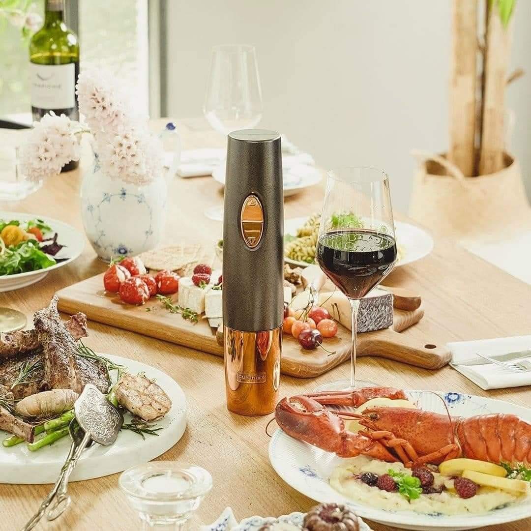Bộ dụng cụ mở rượu vang tự động Cuisinart. màu đồng siêu sang chảnh