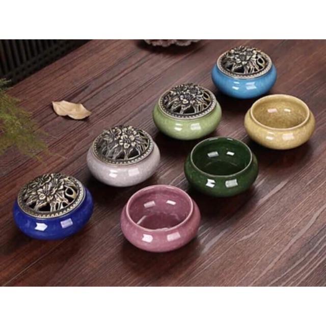 Lư sứ xông trầm hương