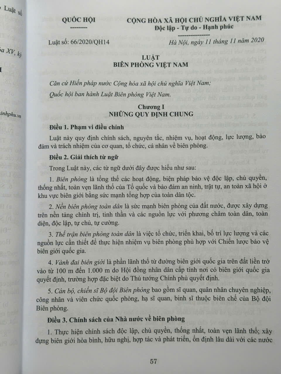 Sách Cẩm Nang Công Tác Quốc Phòng An Ninh Trong Tình Hình Mới Và Những Quy Định Pháp Luật Cần Biết (V2437A)
