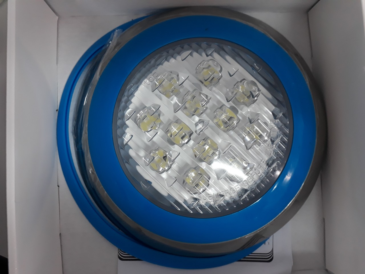Đèn led bể bơi ánh sáng TRẮNG 12W-12V vỏ ngoài inox 304 IP68