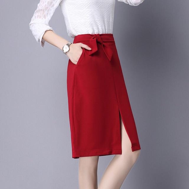 Chân Váy Dáng Suông Sẻ Giữa Thắt Nơ