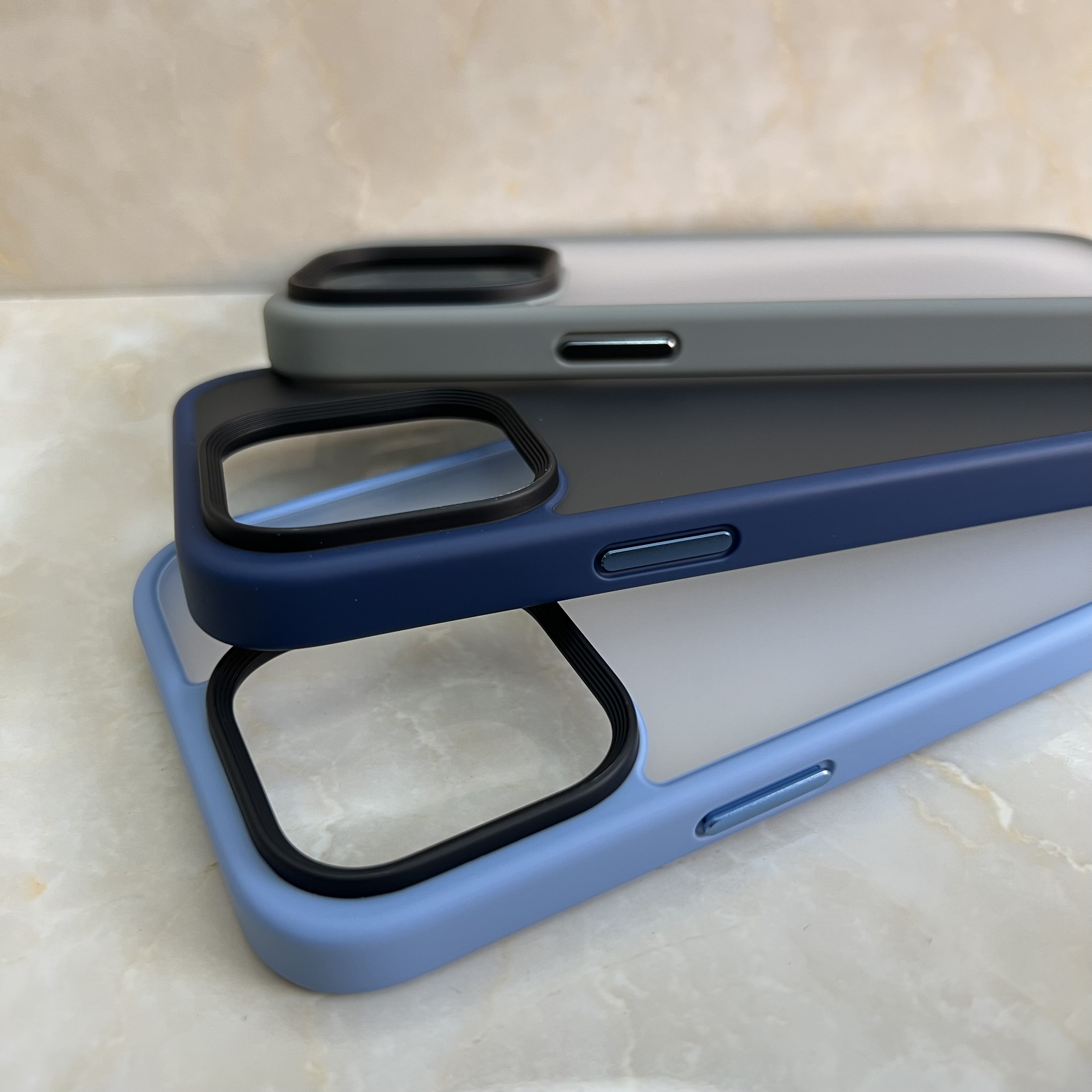 Ốp lưng Likgus lưng nhám chống sốc tốt dành cho iPhone 14 Pro - hàng chính hãng