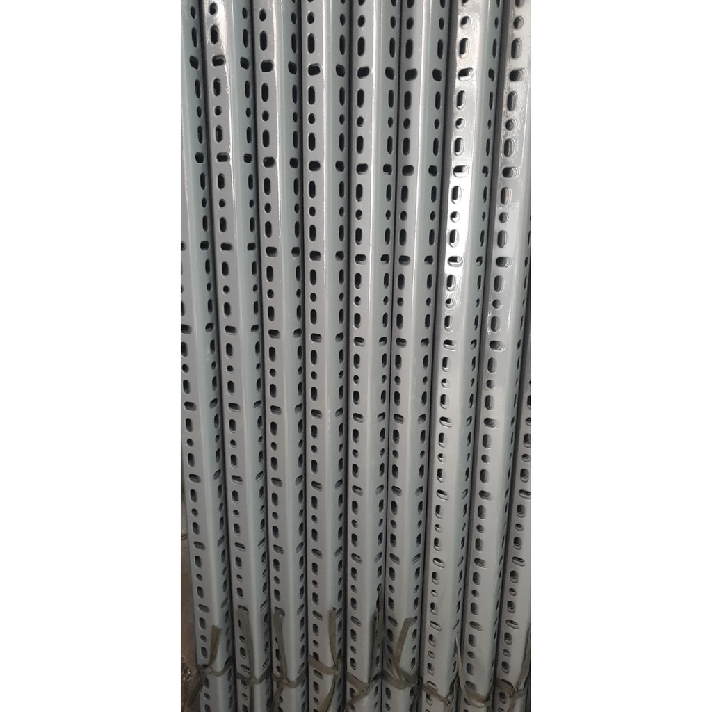 Thanh Sắt V Lỗ Đa Năng V30x30mm dày 1,7mm chiều dài 1,5m - Hàng Chính Hãng