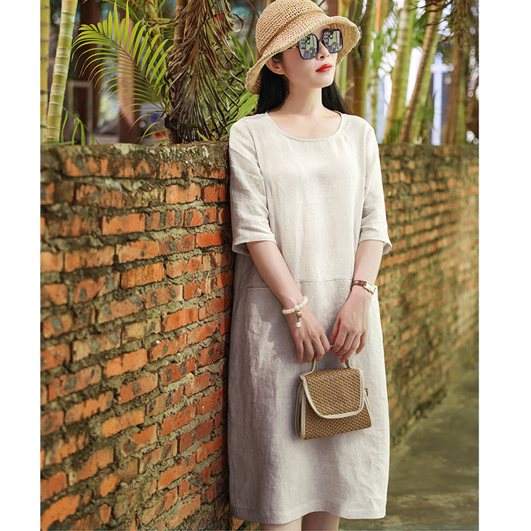 Đầm suông linen cổ tròn tay lỡ 2 túi bổ trước ArcticHunter - Màu muối tiêu