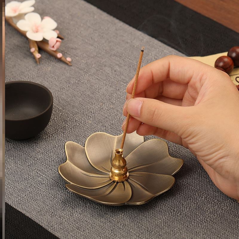 ĐẾ CẮM NHANG , THẮP HƯƠNG HOA SEN VÀ HỒ LÔ BẰNG ĐỒNG