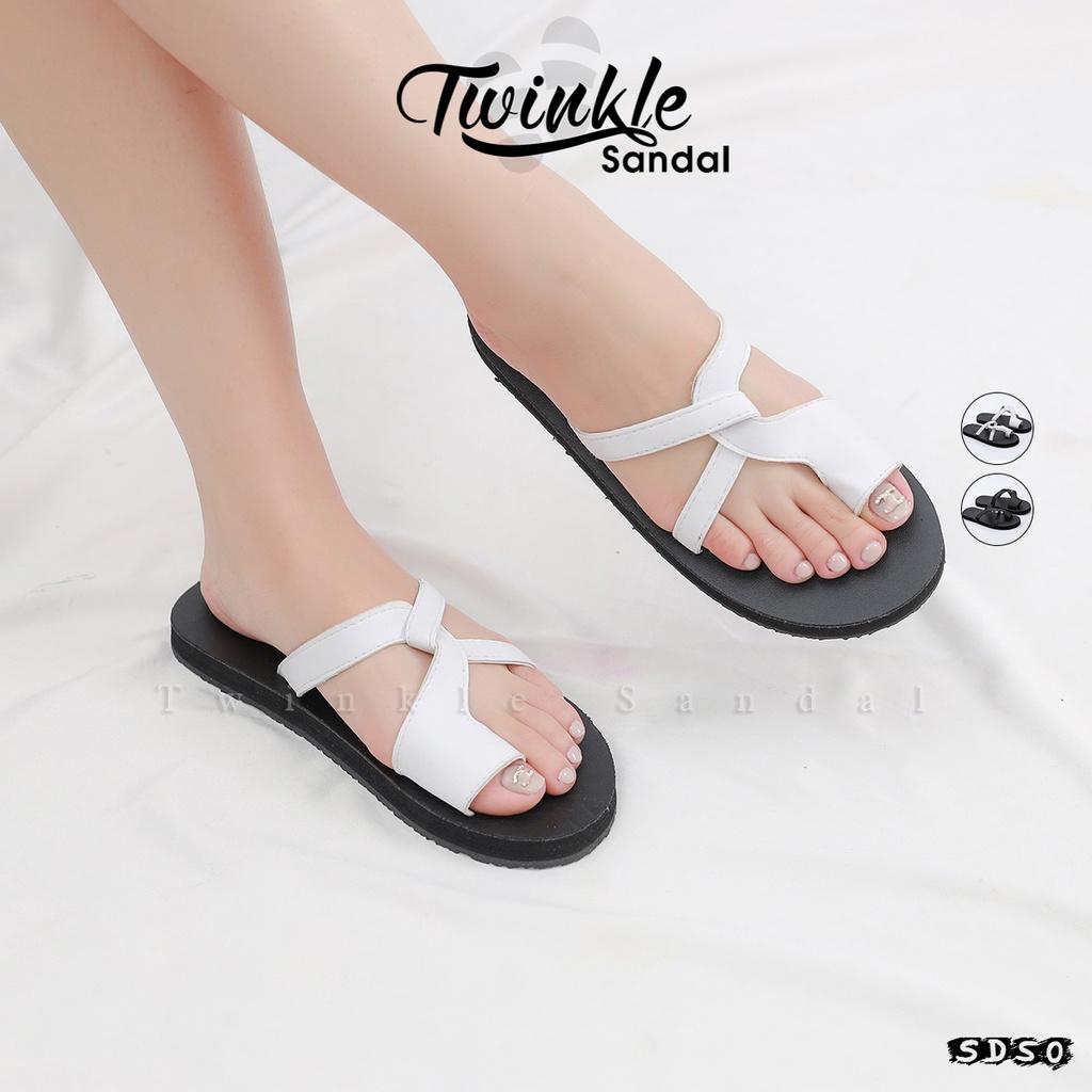 Dép sandal Nữ quai da mềm Đế bệt Cao Su ôm chân mã SD50