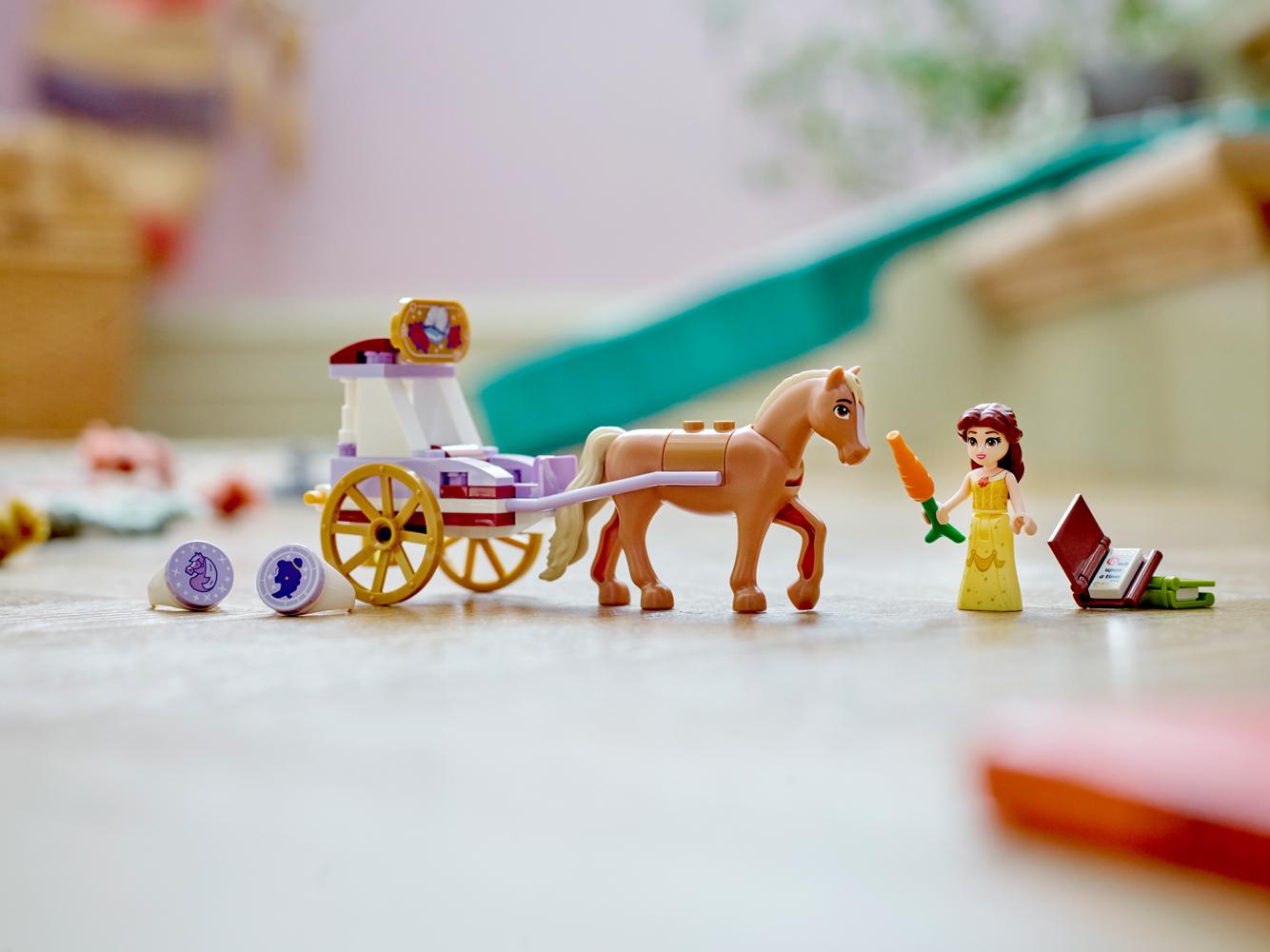 Đồ Chơi Lắp Ráp Cỗ Xe Ngựa Phiêu Lưu Của Belle - Belle's Storytime Horse Carriage - Lego Disney Princess 43233 (62 Mảnh Ghép)