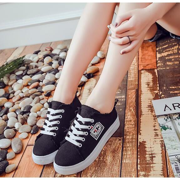 Giày sneaker vải bố cổ thấp phong cách Hàn Quốc cho nữ