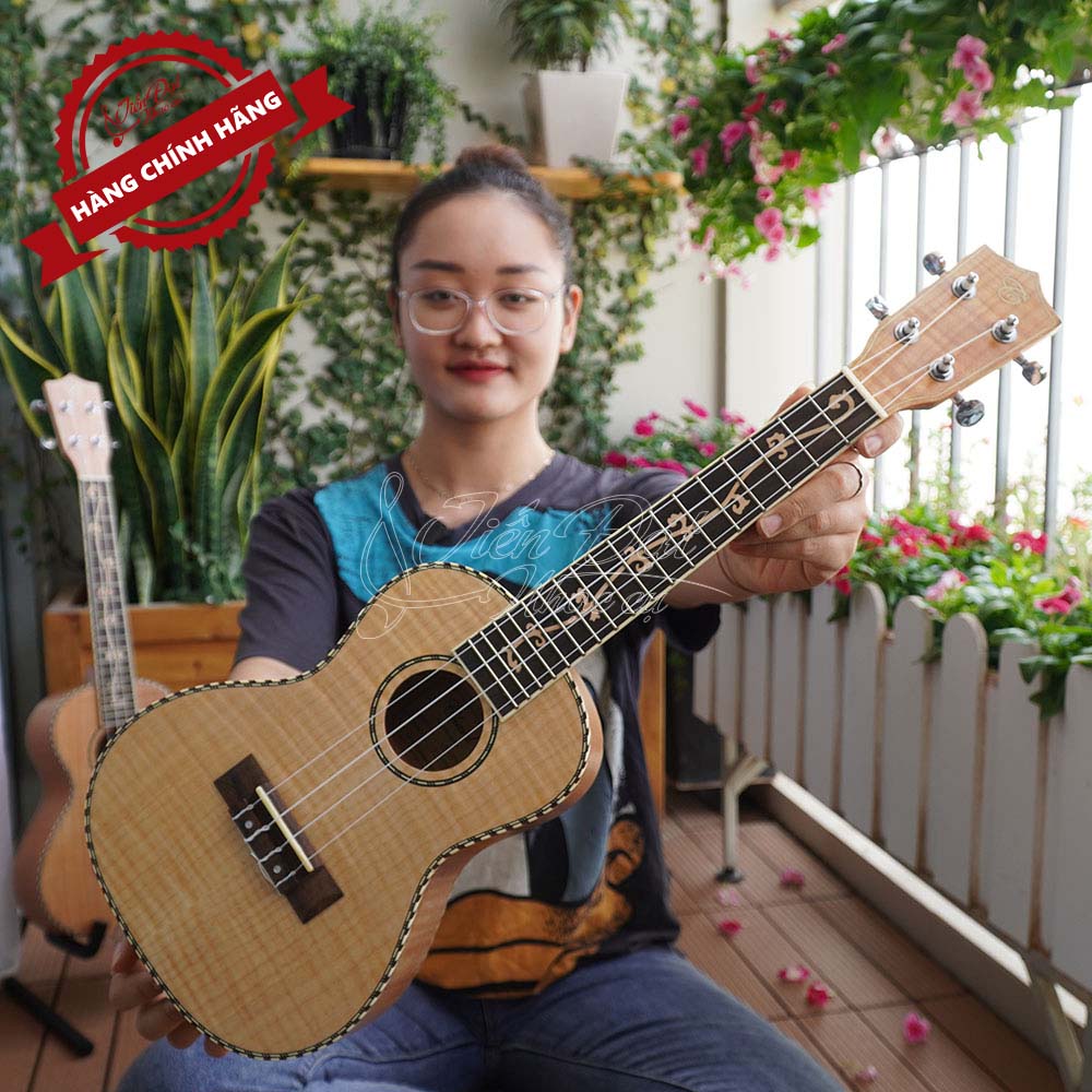 Đàn Ukulele Concert Chard U-24H, Mặt Đàn Gỗ Cây Thích, Họa Tiết Tỉ Mỉ - Hàng Chính Hãng