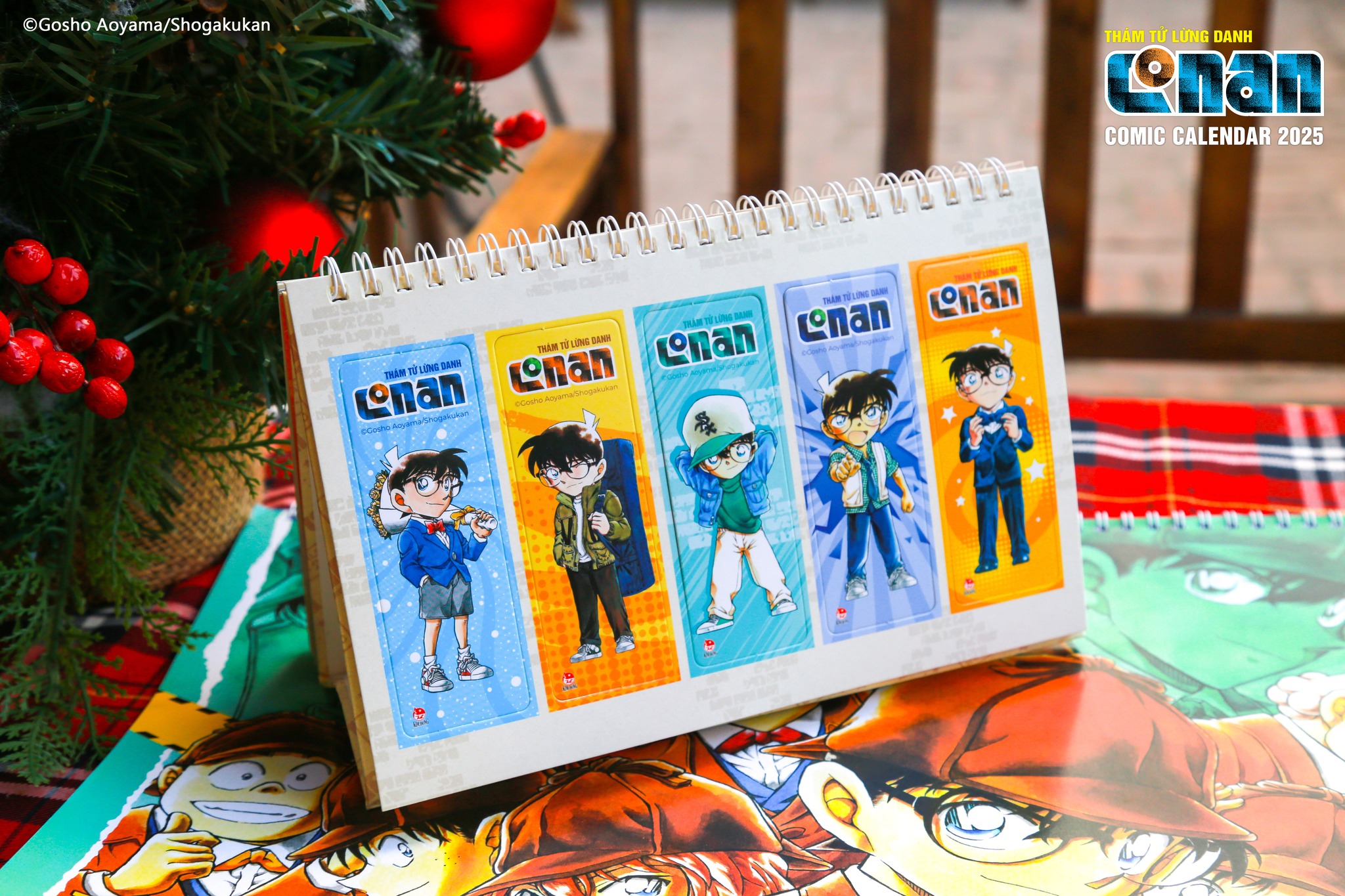 Lịch bàn Conan Năm 2025 + Tặng kèm Set 5 Bookmark (Chang Book)