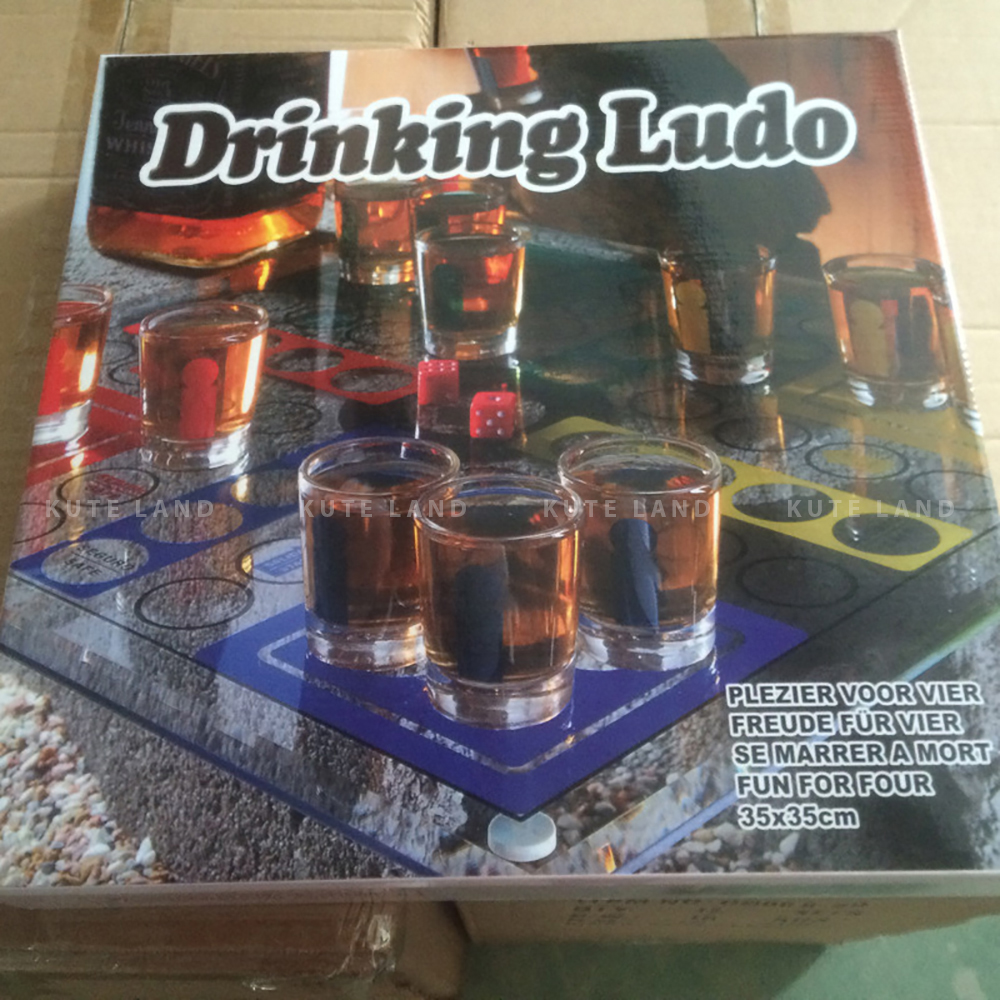 Bộ đồ chơi cờ cá ngựa phiên bản Drinking Game bằng thủy tinh độc đáo