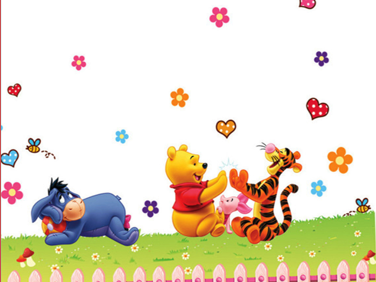 DECAL DÁN TƯỜNG GẤU POOH EEYORE CÙNG CHƠI ĐÙA