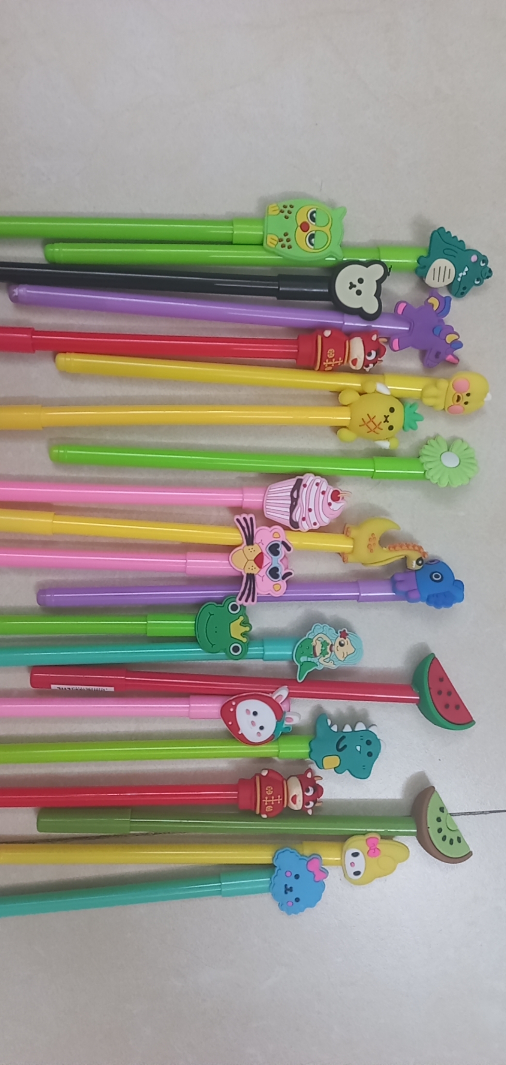 Bút bi nước cute nhiều hình dễ thương , xinh xắn