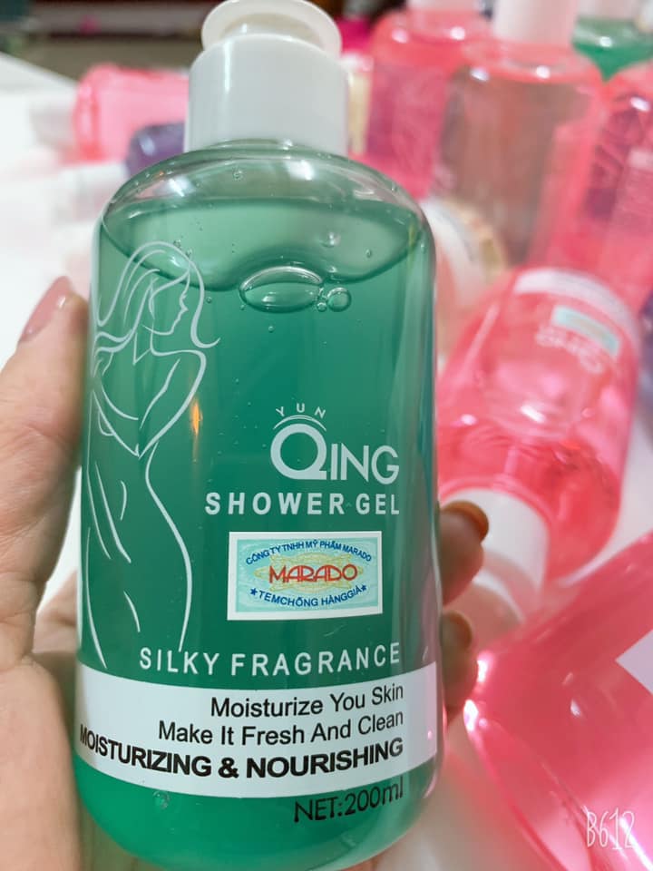 Sữa tắm dưỡng da mềm mịn