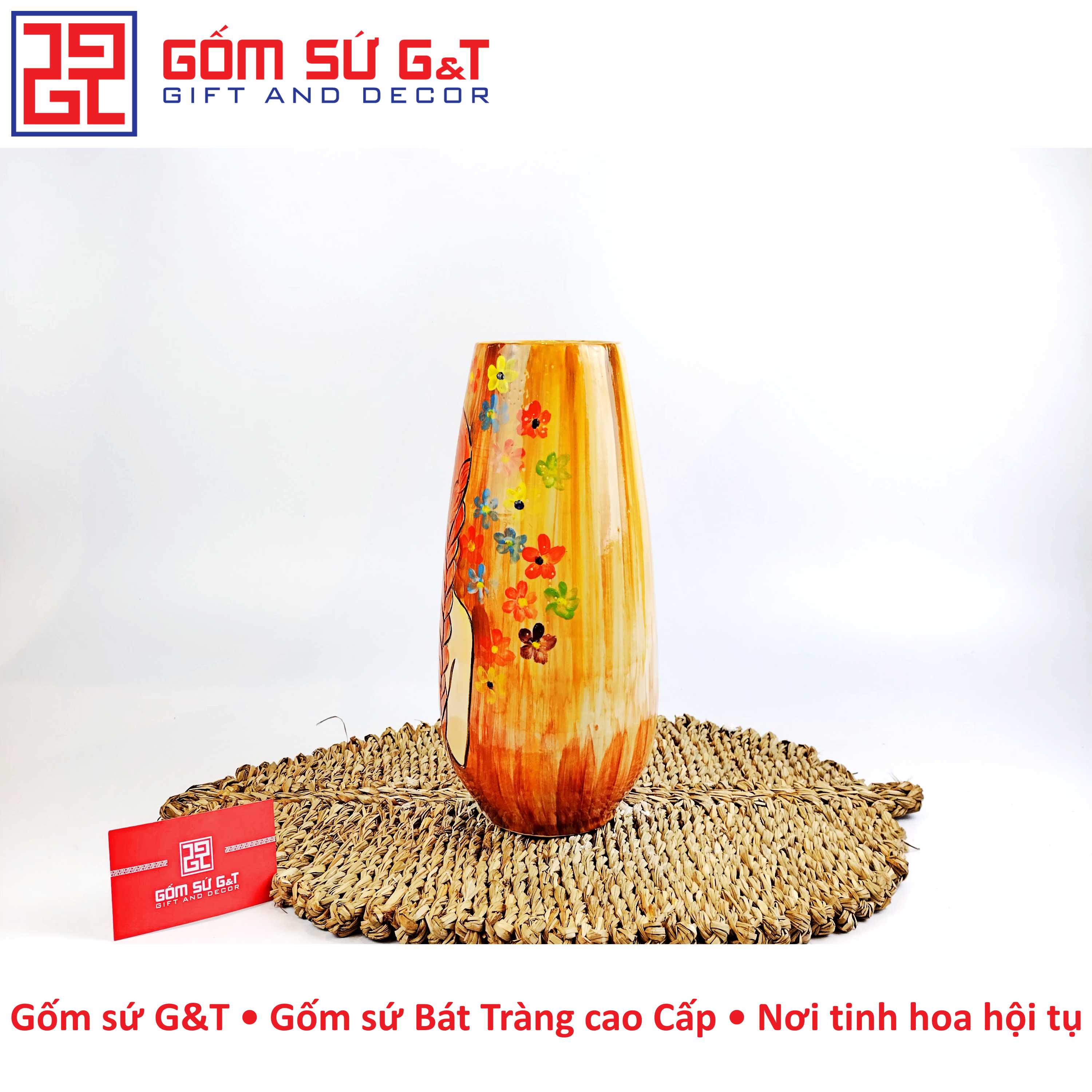 Lọ hoa dáng bom miệng rộng cô gái bên hoa cúc Gốm Sứ G&amp;T