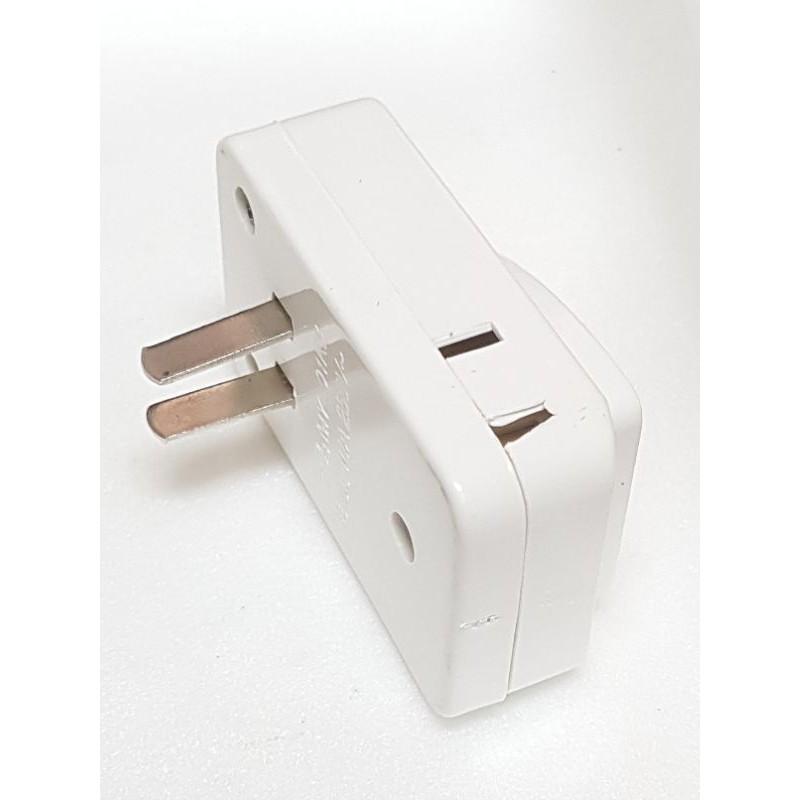 Phích nối công tắc 2 ra 3 lổ