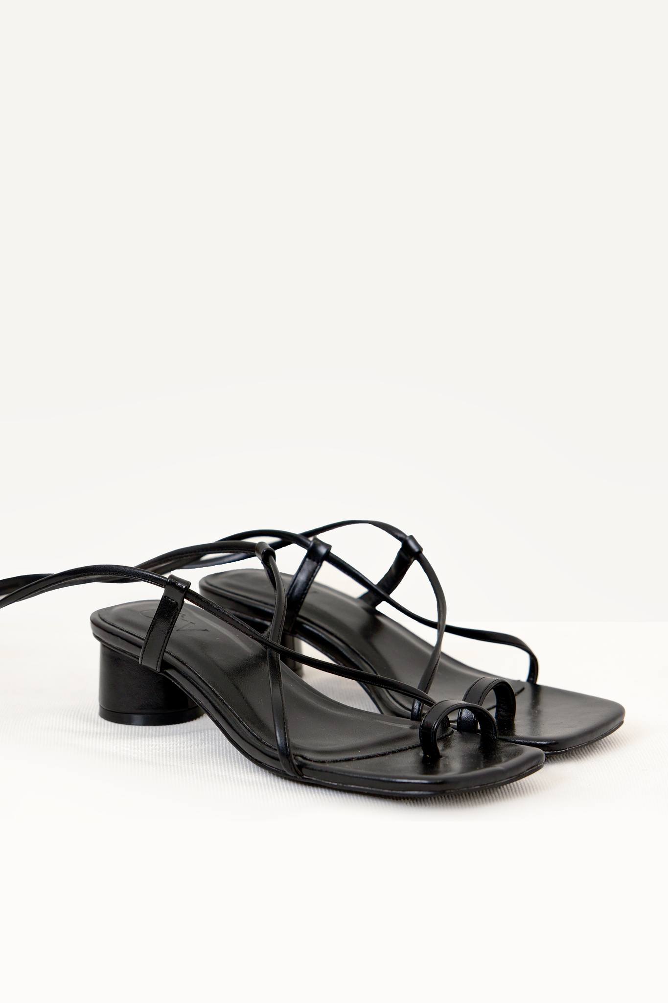 OLV - Giày Black Gladiator Sandals