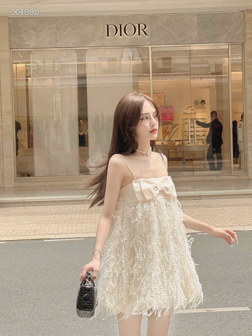 ĐẦM SUÔNG LÔNG VŨ KÈM QUẦN