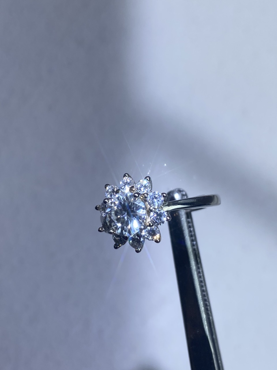 Phụ kiện đeo ngón tay Bạc 925 Kim cương nhân tao Moissanite 1.0carat 6.5mm