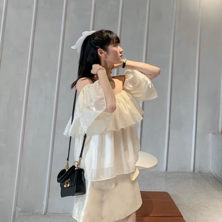 Áo bẹt vai tay phồng siêu xinh Croptop trễ vai bánh bèo chất tơ ánh A-TA