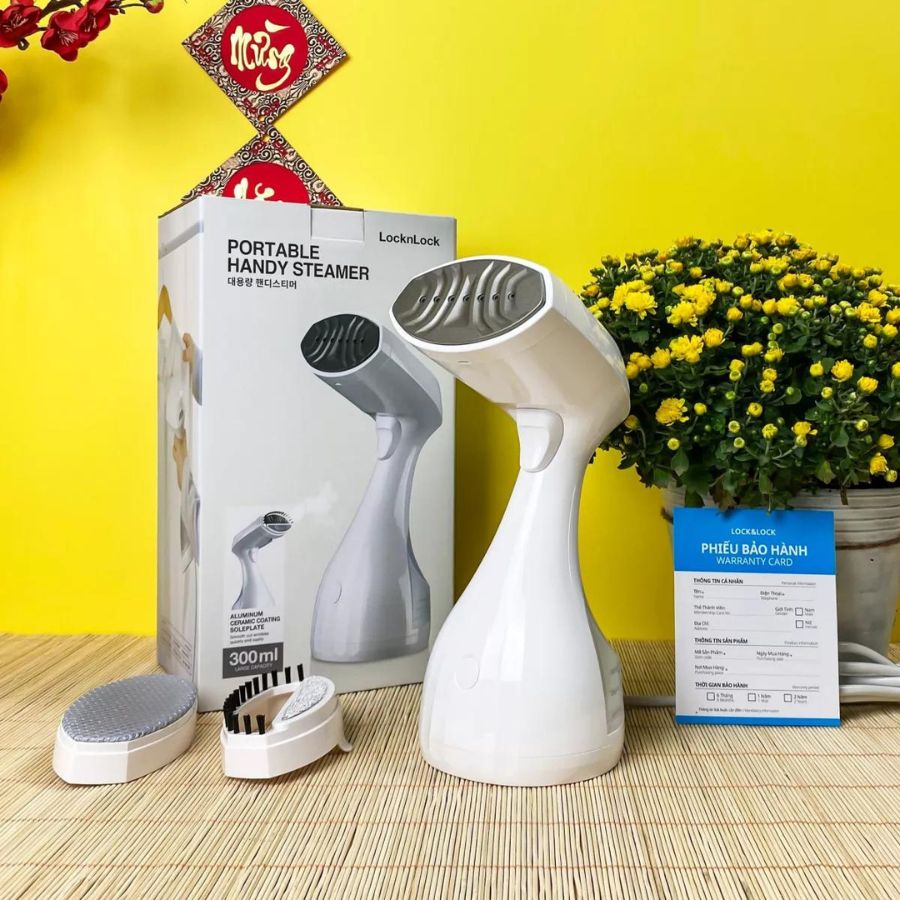 Bàn là hơi nước cầm tay Lock&amp;lock Handy Steamer ENI222WHT (Model New) - Hàng chính hãng