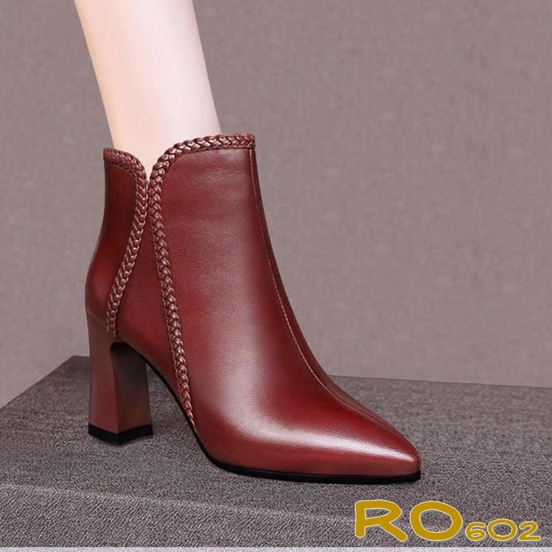 Boots thời trang nữ da lì phối viền, mũi nhọn ROSATA RO602 - 8p - HÀNG VIỆT NAM - BKSTORE