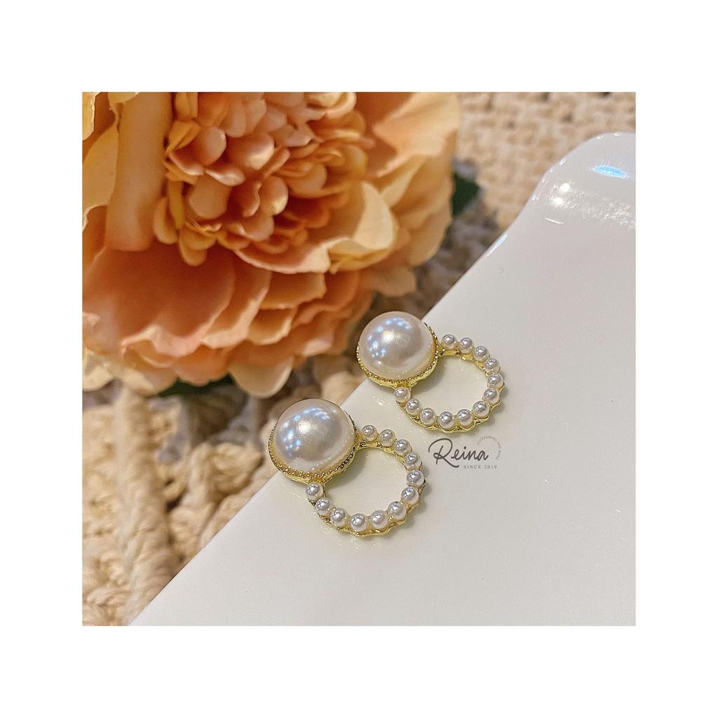 Khuyên tai nữ phong cách Retro Reina đính hạt trai cao cấp chanh sả quý phái