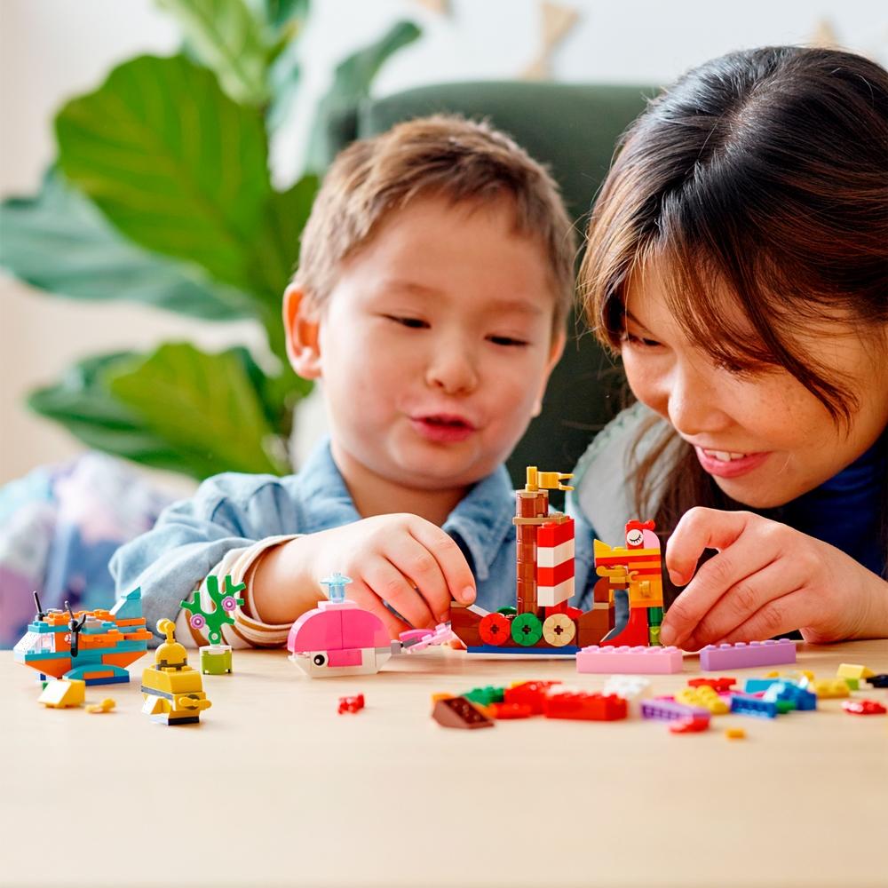 Đồ Chơi Lắp Ráp Lego Classic 11018 - Creative Ocean Fun