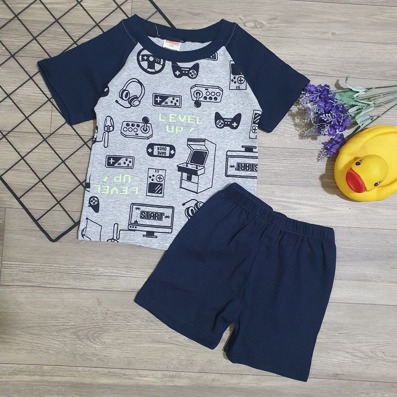 Combo 3 bộ dài tay cộc tay thun borip xuất dư như hình size đến 25kg.Giao màu ngẫu nhiên
