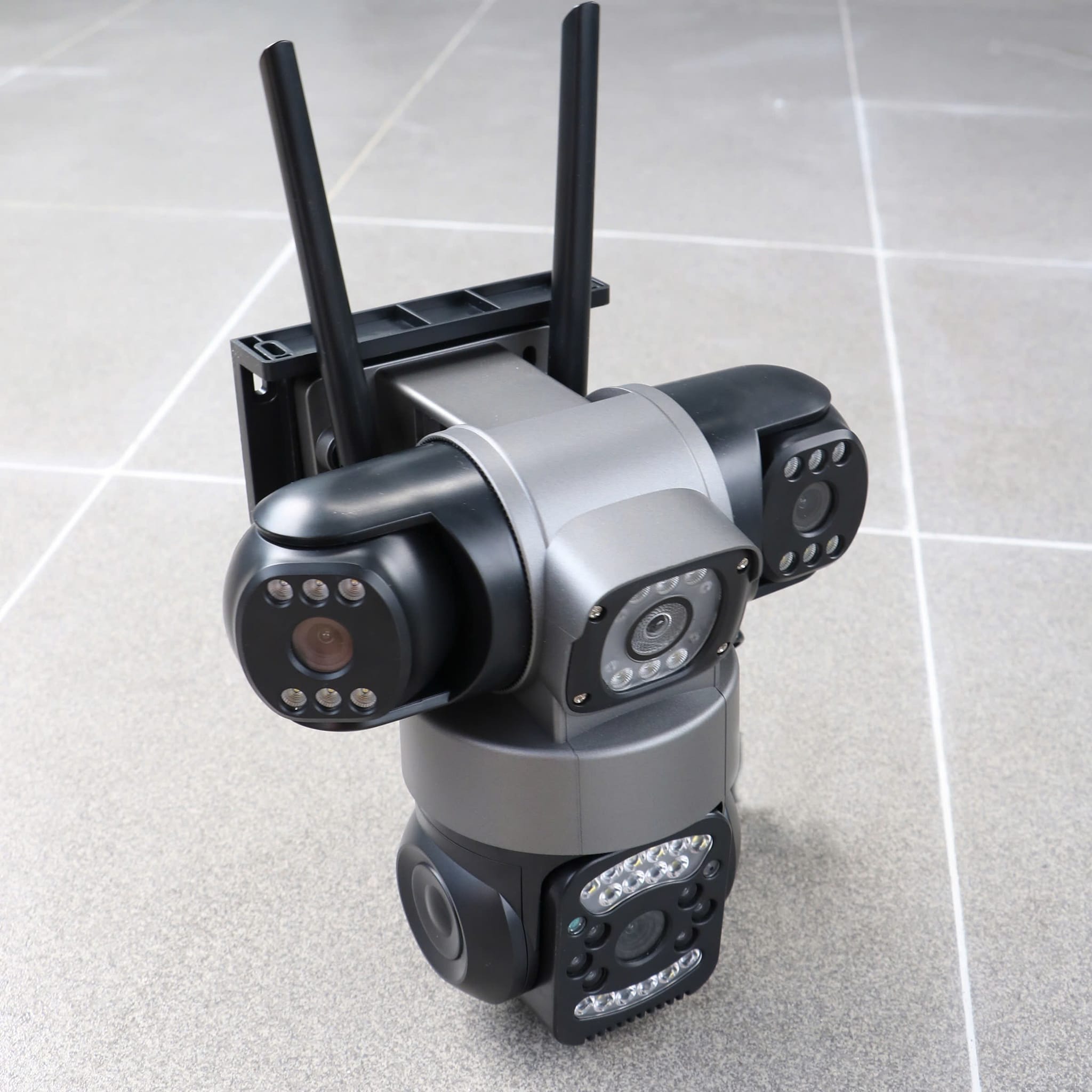 Camera wifi Yoosee Ngoài Trời 20MPX 4 Mắt 3 Màn Hình Kép Q10-28 Phiên Bản Mới 2025,Đêm Có Màu, Đàm Thoại Hai Chiều, Chống Nước Nhựa IP66, Hàng Nhập Khẩu