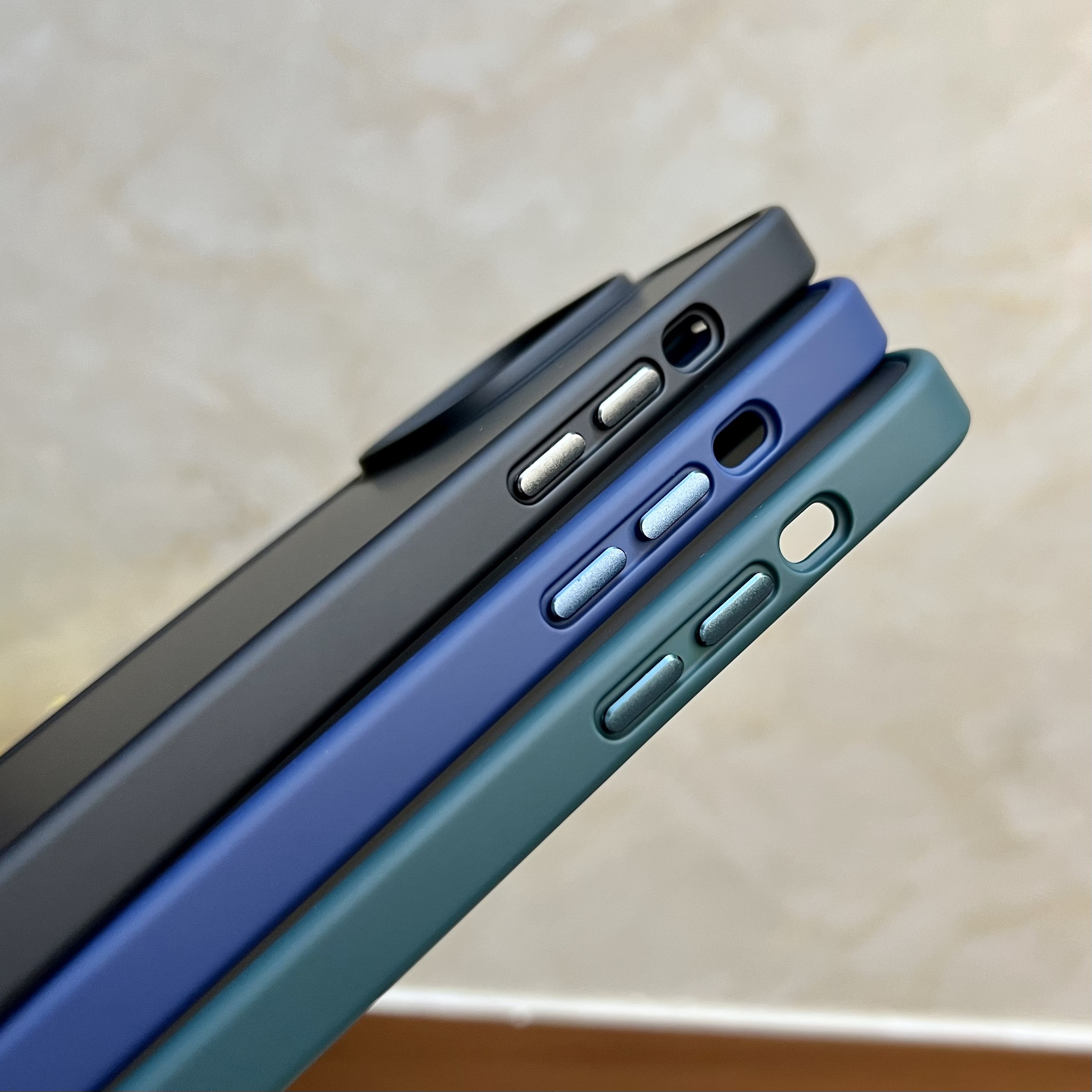 Ốp lưng dành cho iPhone 14 Pro Max Likgus lưng nhám chống sốc tốt- Hàng chính hãng