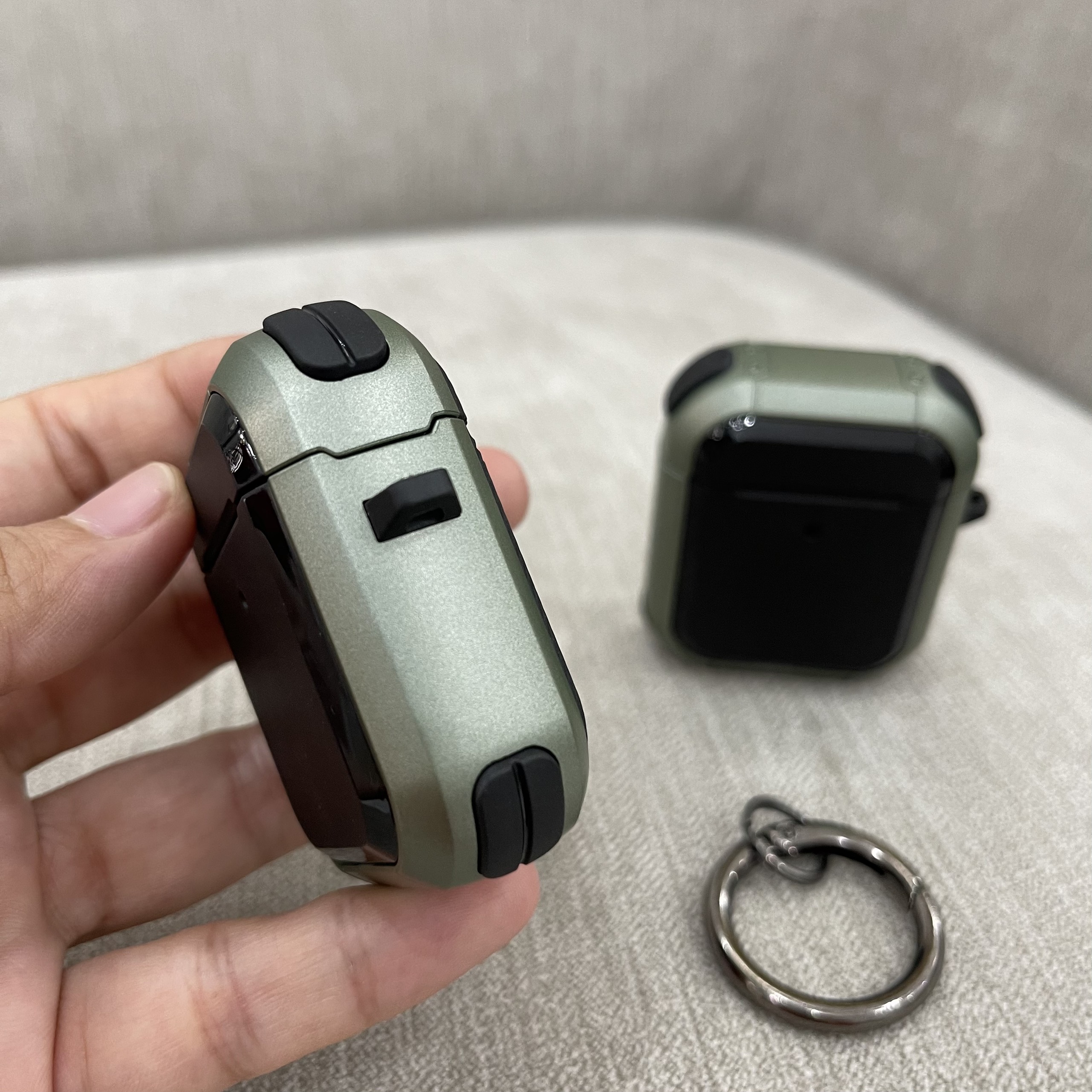 Case Chống Sốc 360 Độ Cho Airpods 1 / Airpods 2 - Màu Đen Viền Xanh Rêu