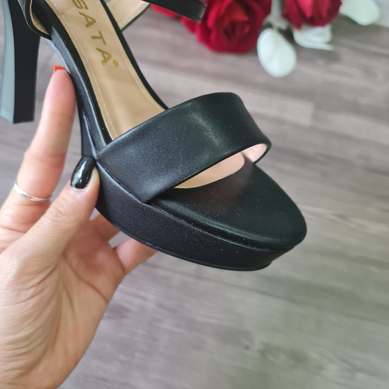 Hình ảnh Sandal nữ gót nhọn, quai ngang ROSATA RO599 cao 9p - Đen - HÀNG VIỆT NAM - BKSTORE