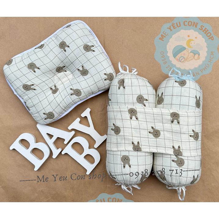 Bộ gối chặn sơ sinh vải xô mềm chống giật mình, chống lõm đầu cho bé