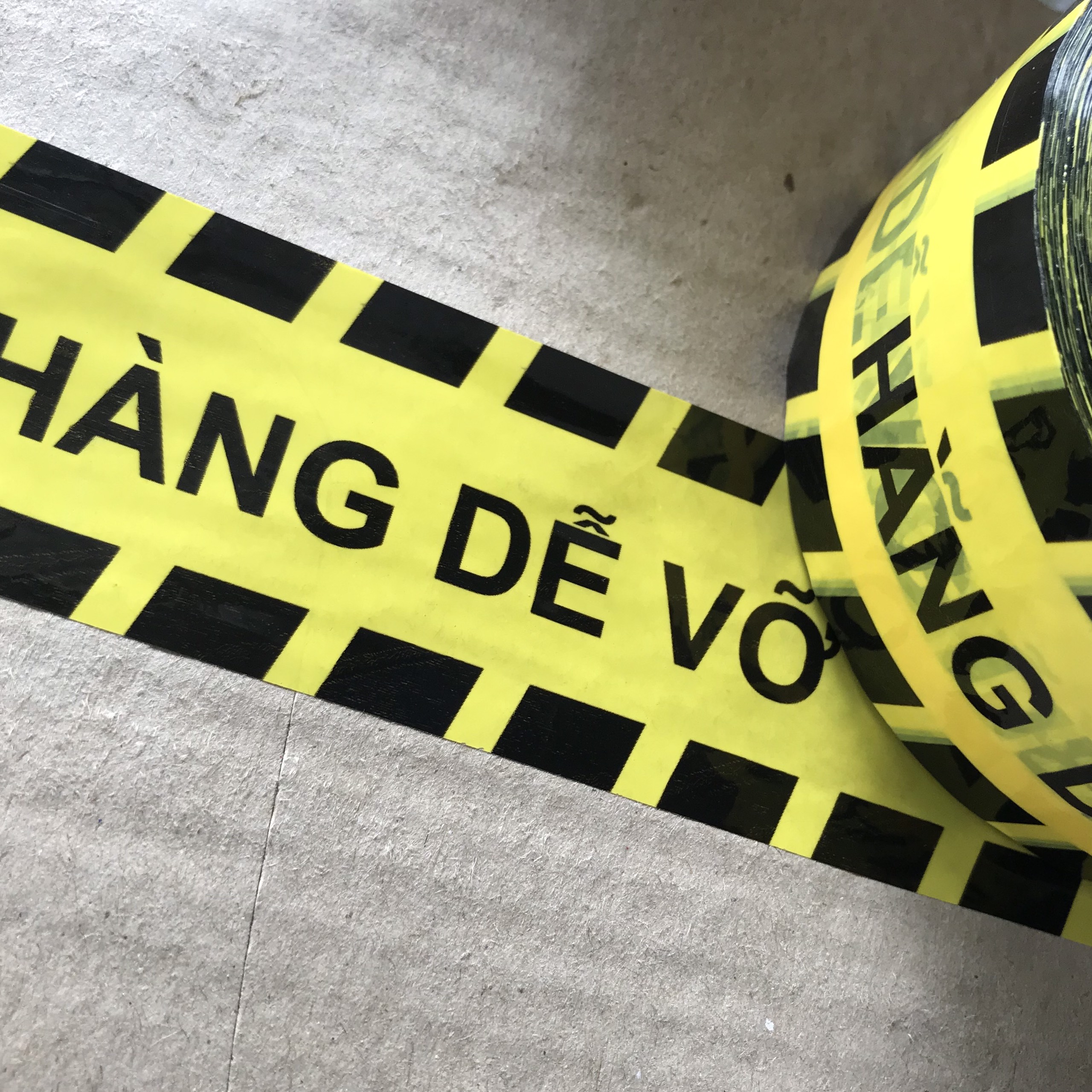 Băng Keo Hãng Dễ Vỡ