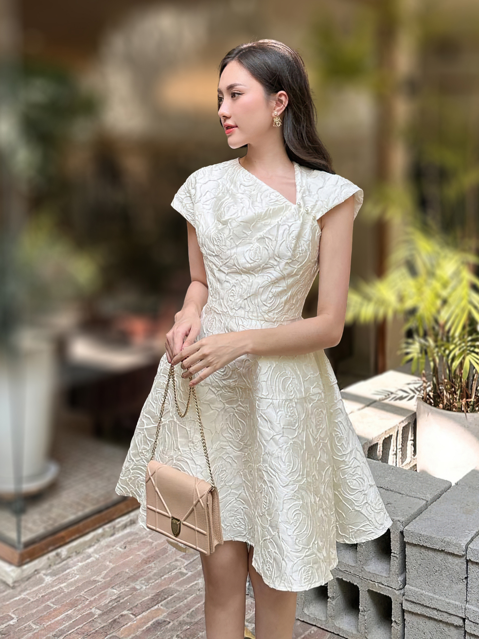 Đầm trắng dự tiệc MINA thiết kế dáng xoè mini chất liệu gấm vân hoa hồng cao cấp - MN189