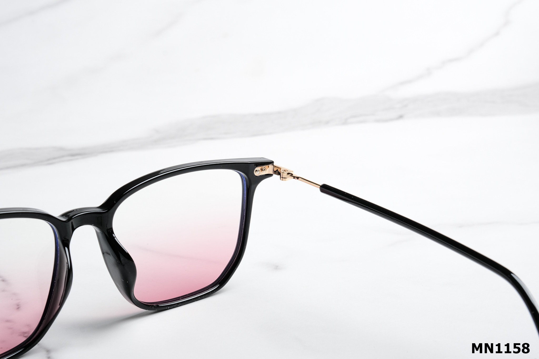 Kính Mát Nhựa Unisex MN1158