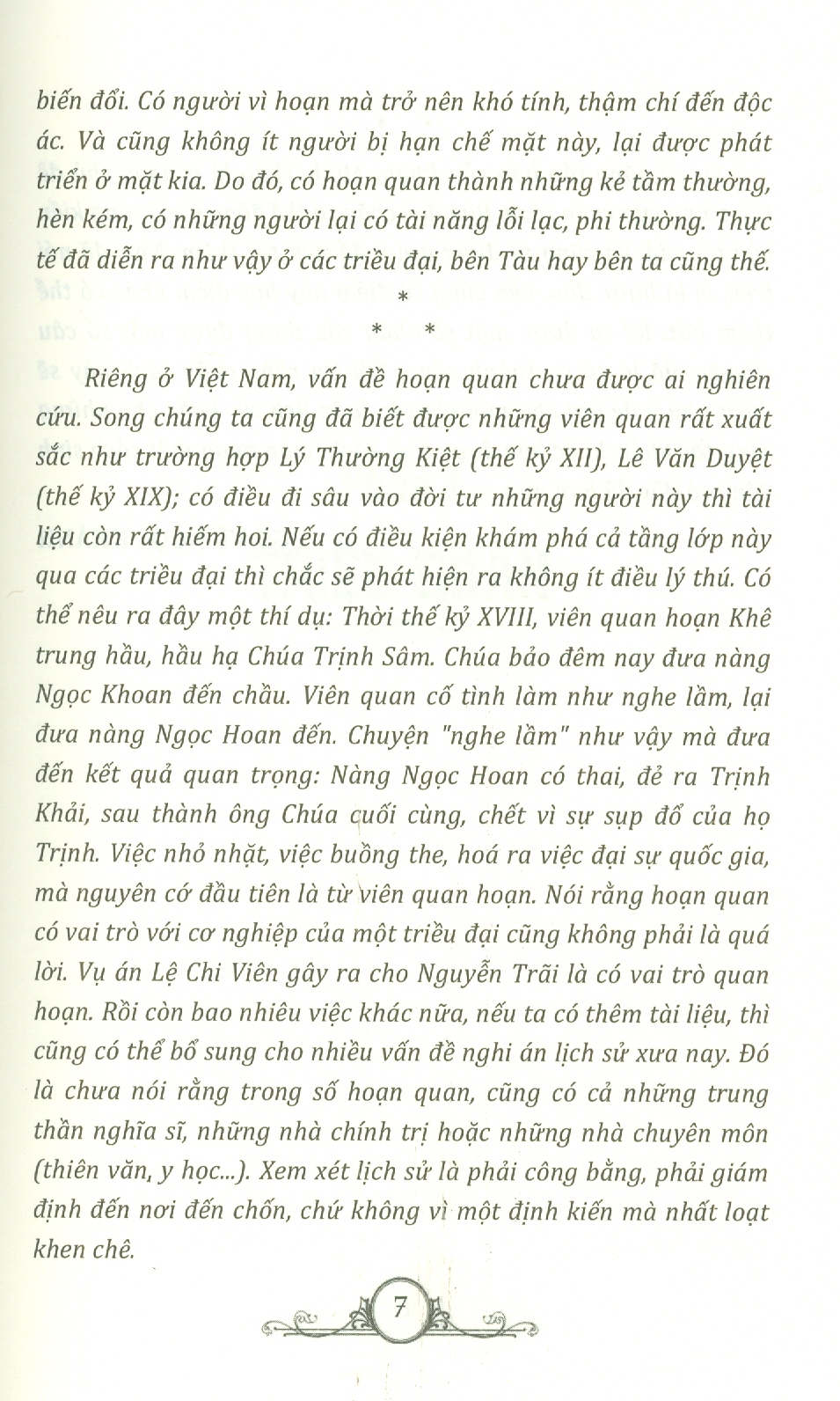 Quan Thái Giám Trong Hoàng Cung Việt