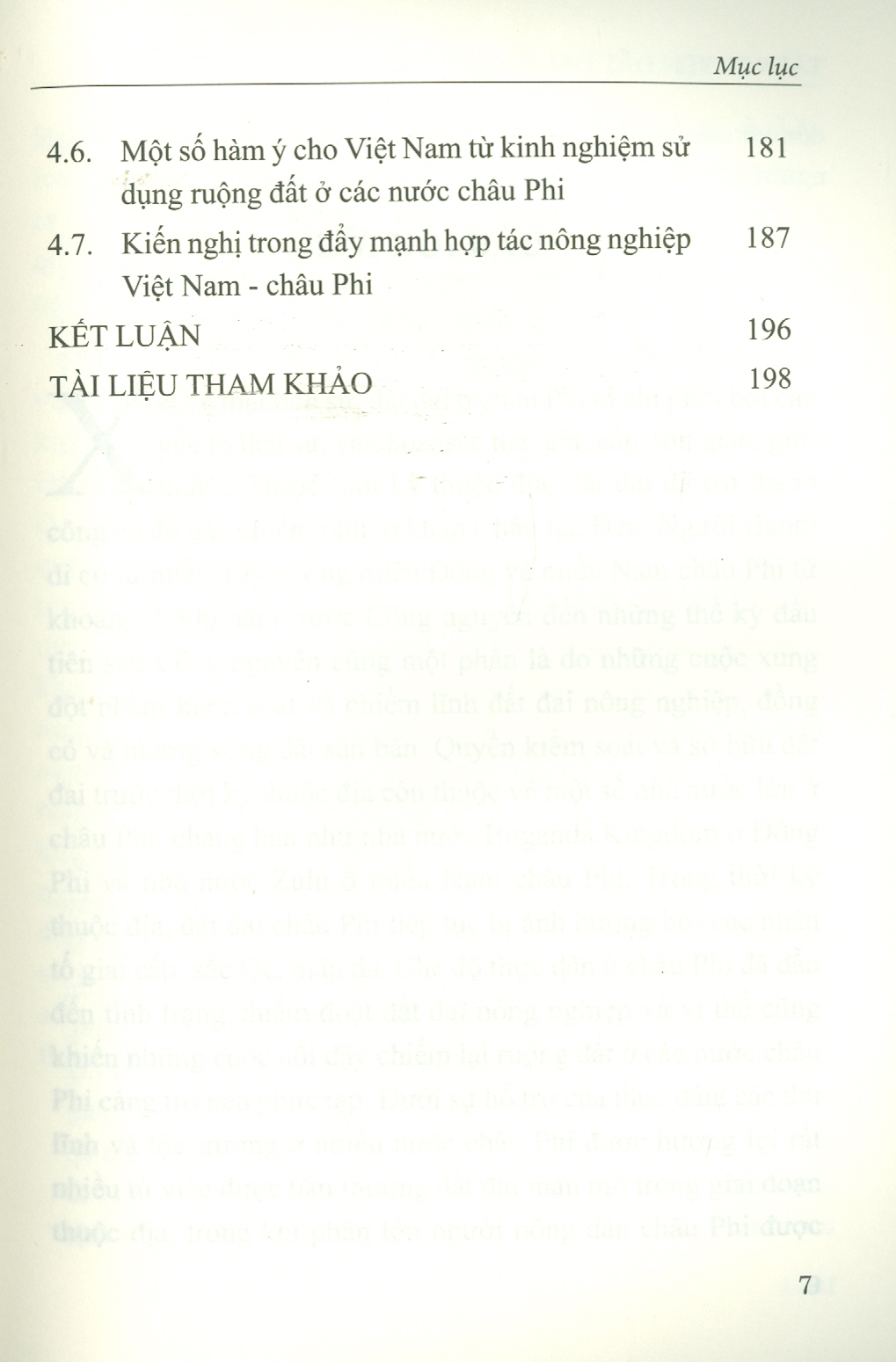 Tài Nguyên Đất Đai Ở Châu Phi: Đói Nghèo Trên Những Cánh Đồng Mẫu Lớn (Sách chuyên khảo)