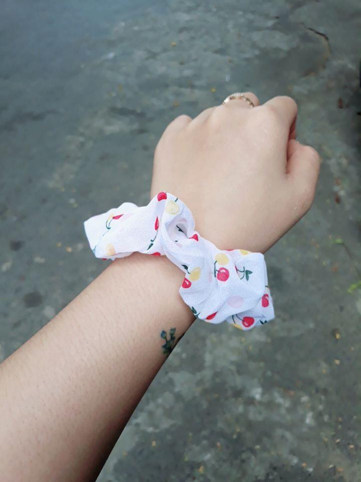 Dây Buộc Tóc Scrunchies Quả Chessry Đỏ