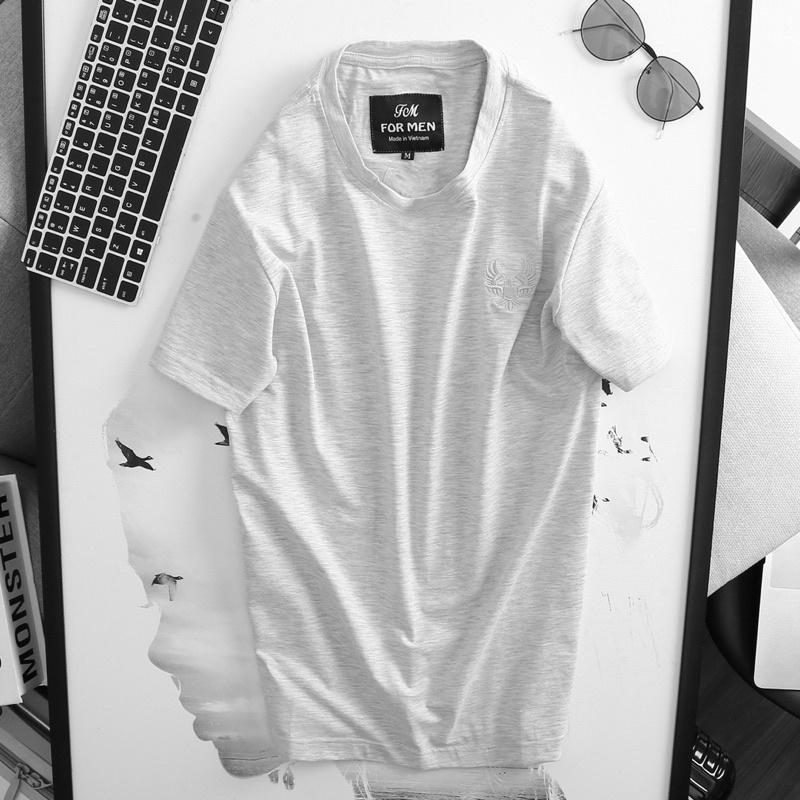 Áo thun cổ tròn