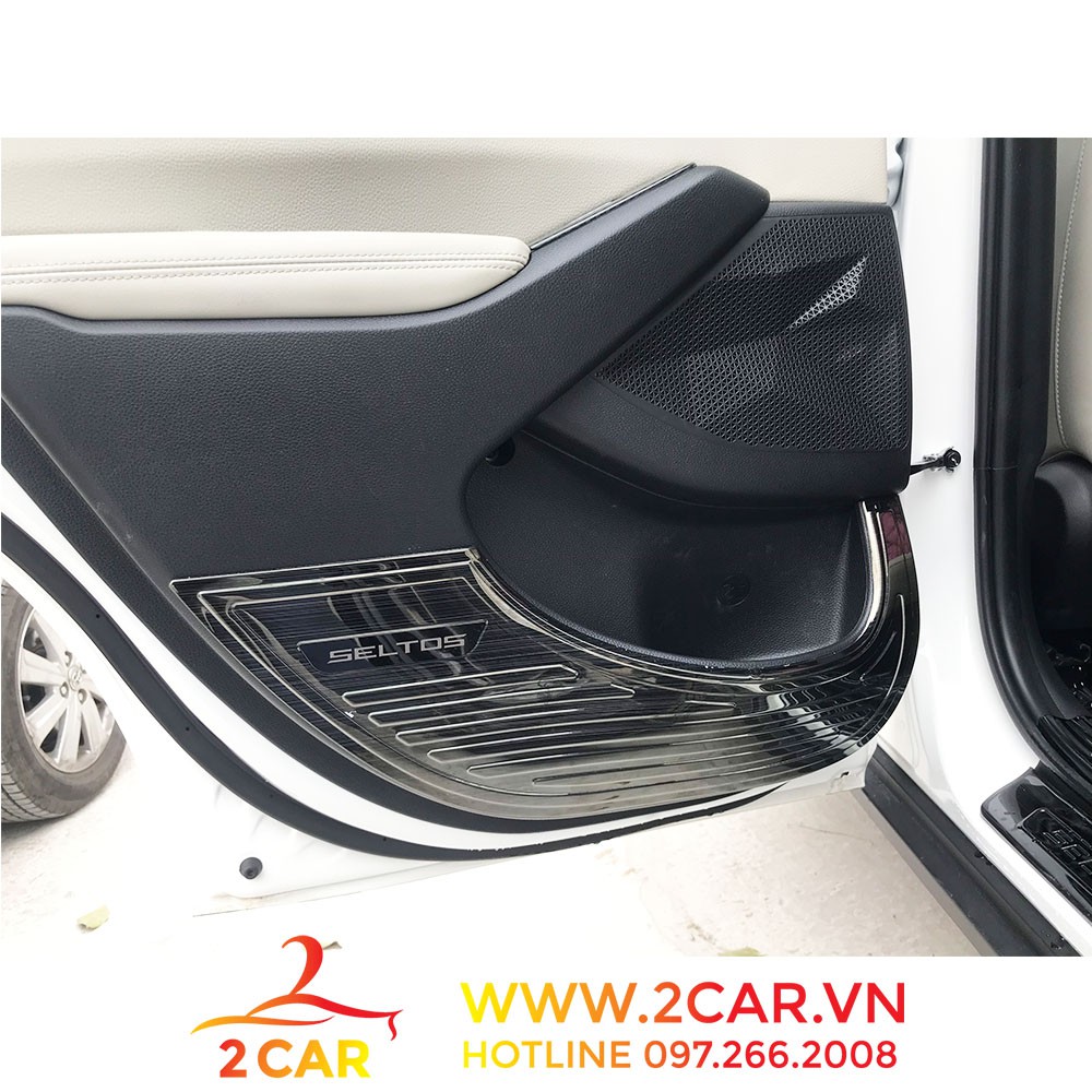 Ốp Tapli Cánh Cửa Xe Kia SELTOS 2020- 2021- 2022, chất liệu TiTan Cao Cấp chống xước tapli