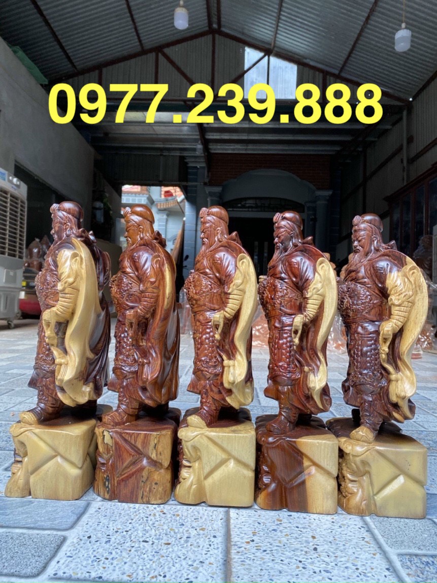 Tượng quan công gỗ cẩm 20cm