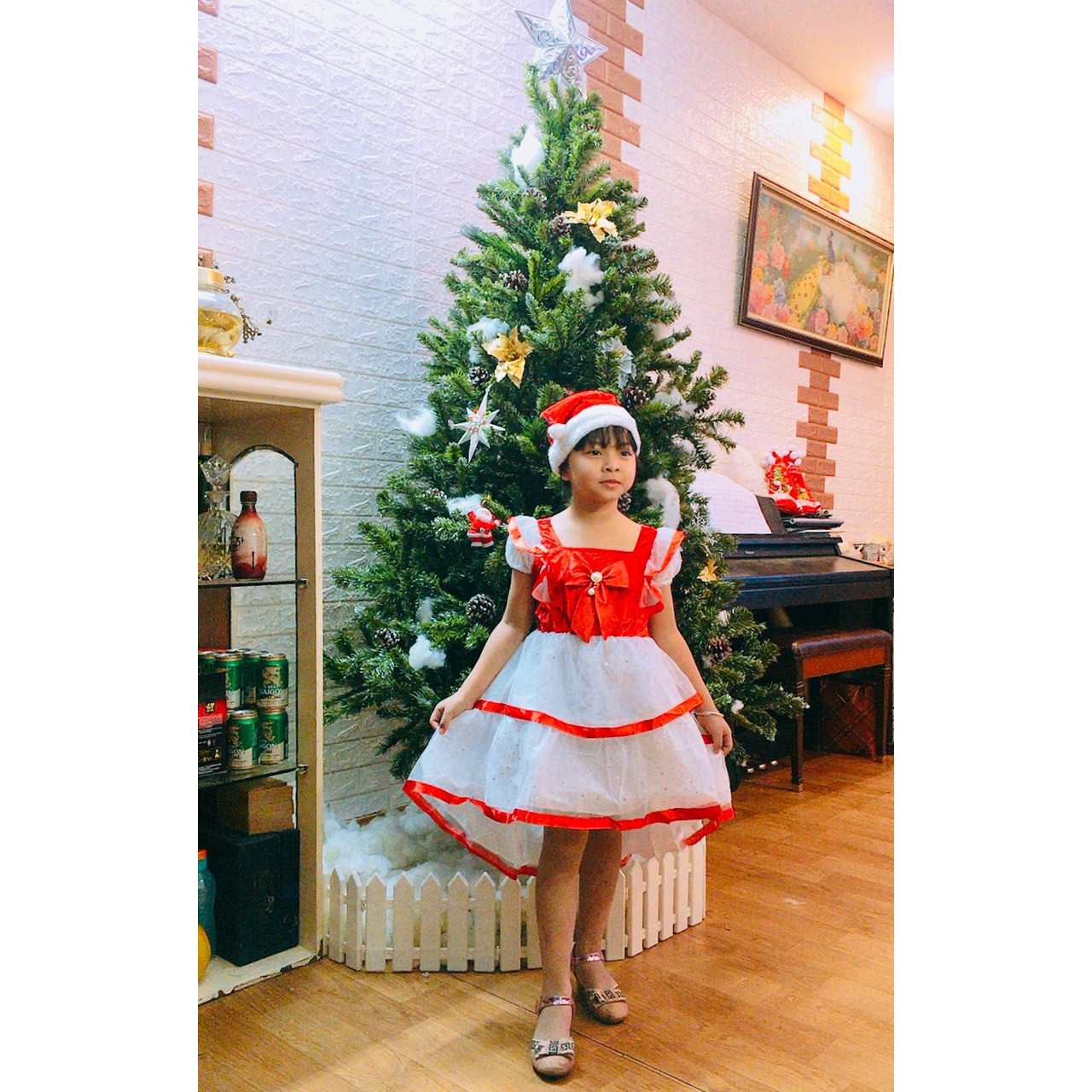 Váy Noel nhung pha lưới siêu xinh hoá trang Noel