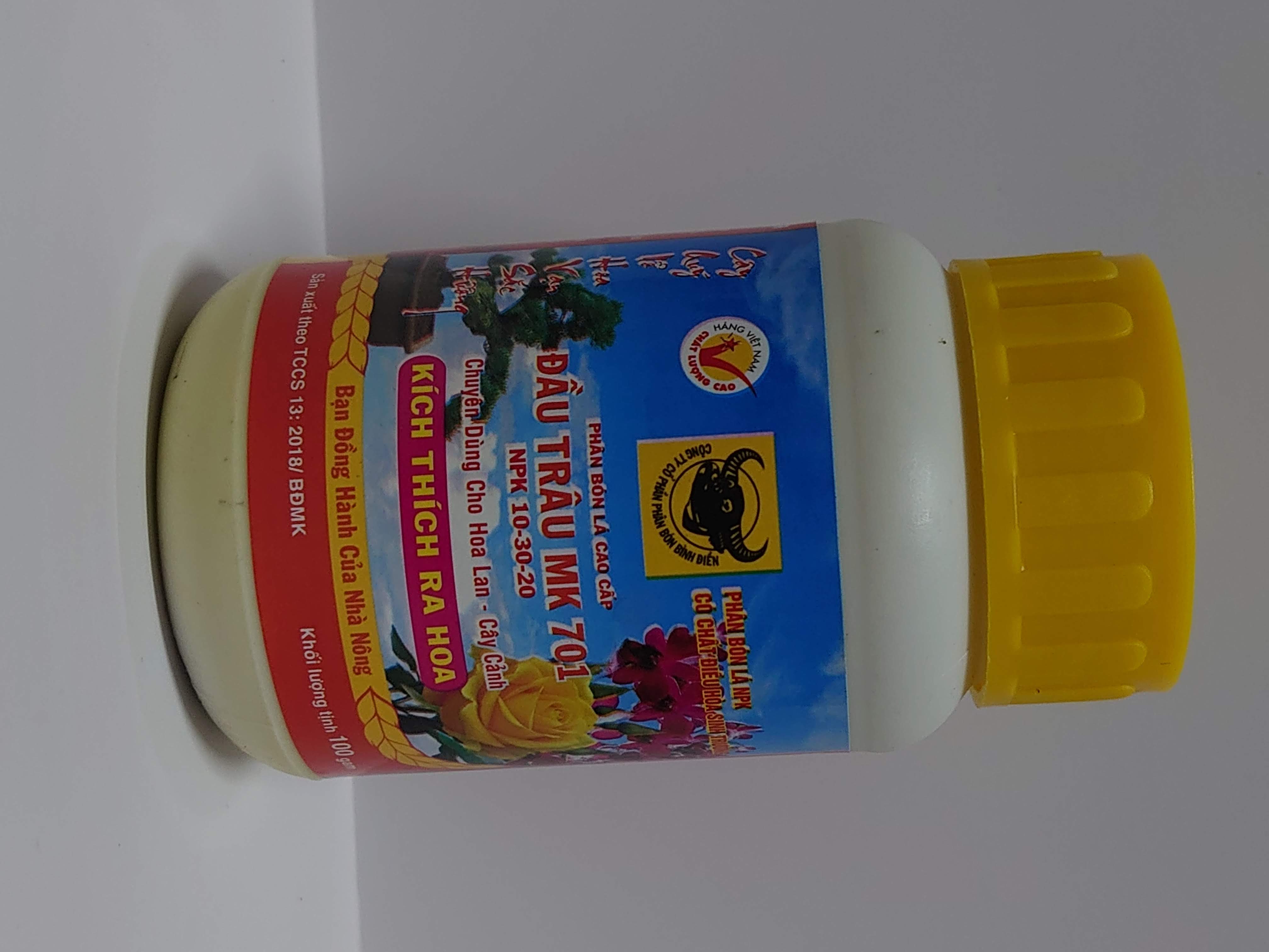 Bộ combo 3 lọ phân bón lá NPK Đầu Trâu dành cho hoa lan, cây cảnh.