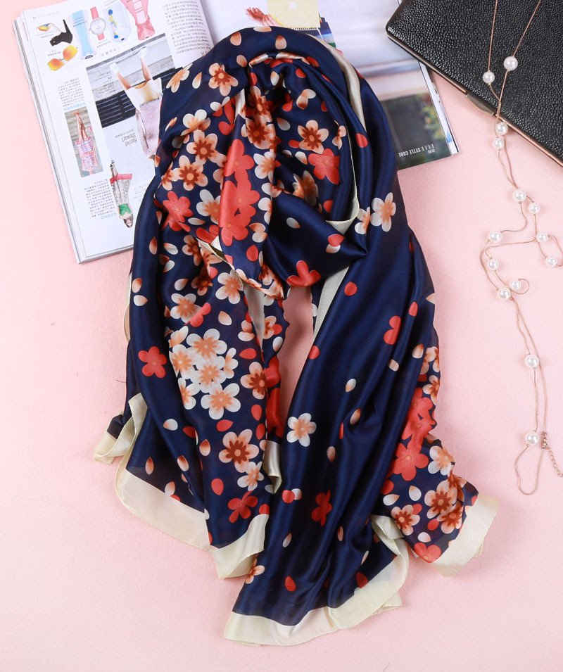 Khăn lụa nữ họa tiết hoa Haint Boutique k10