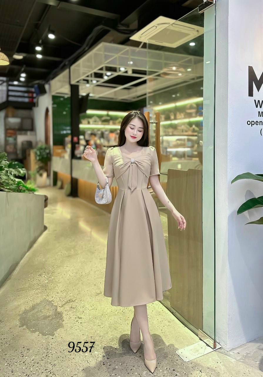 Đầm váy nữ dự tiệc dạo phố cổ vuông cách điệu ngực đỏ đen nâu thanh lịch